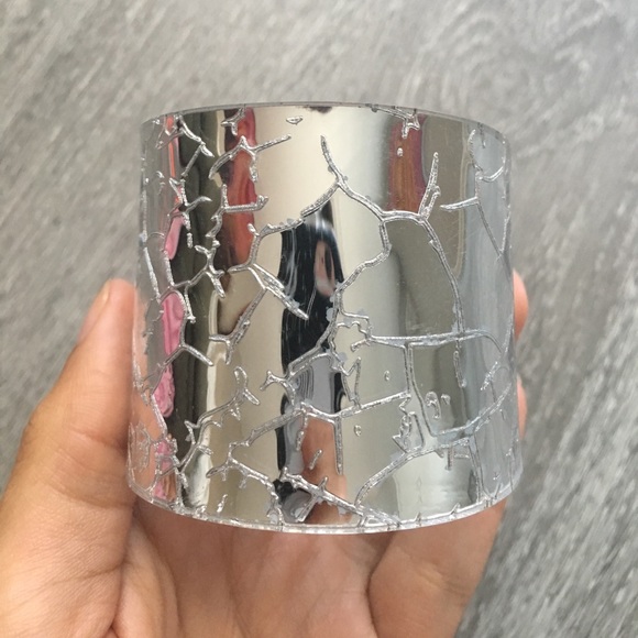 Nastygal Metallic Cuff - Picture 2 of 3