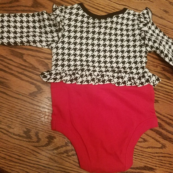 Onesie - Picture 2 of 3