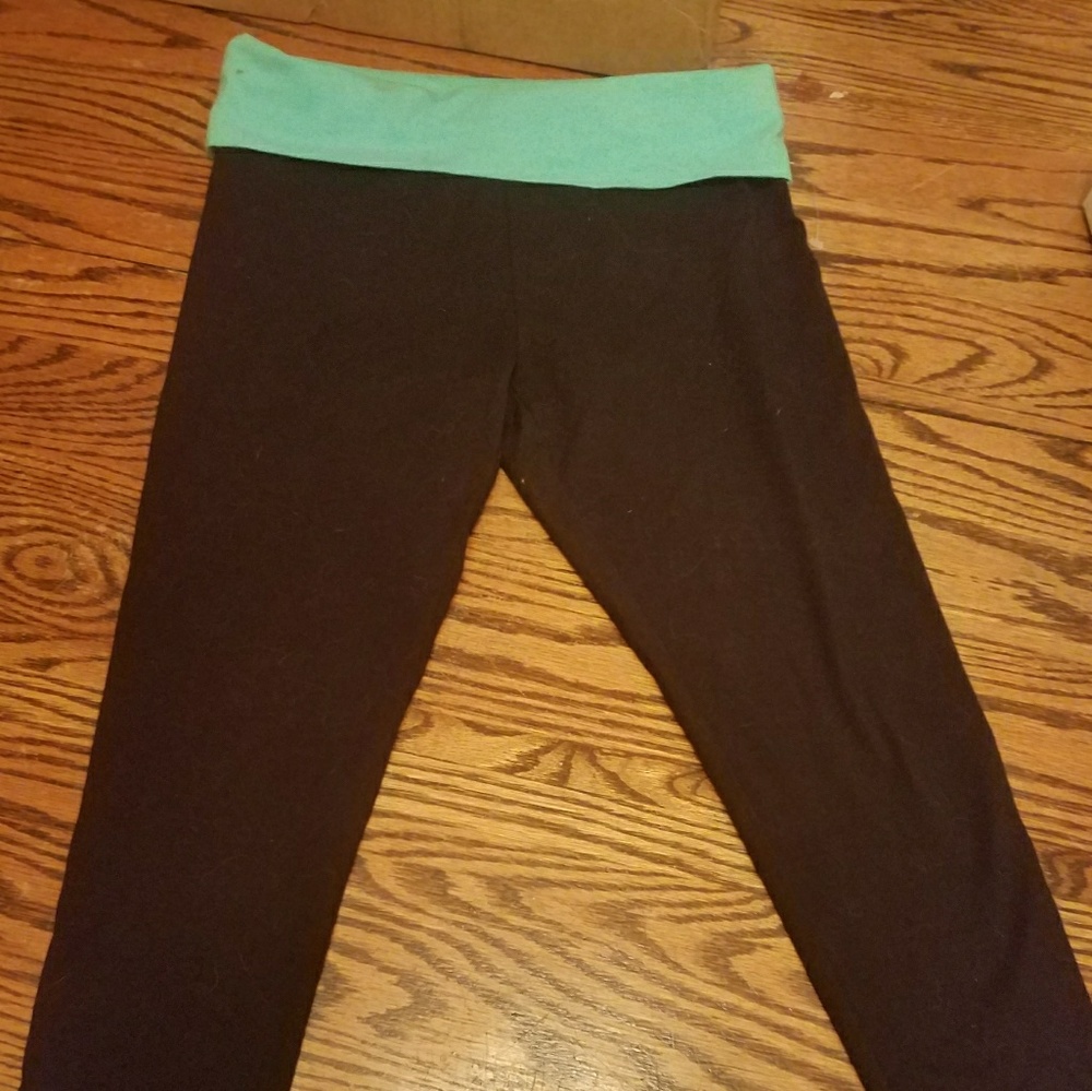 No Boundaries yoga pants