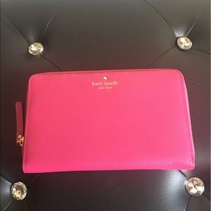 Kate Spade grand street zip travel wallet