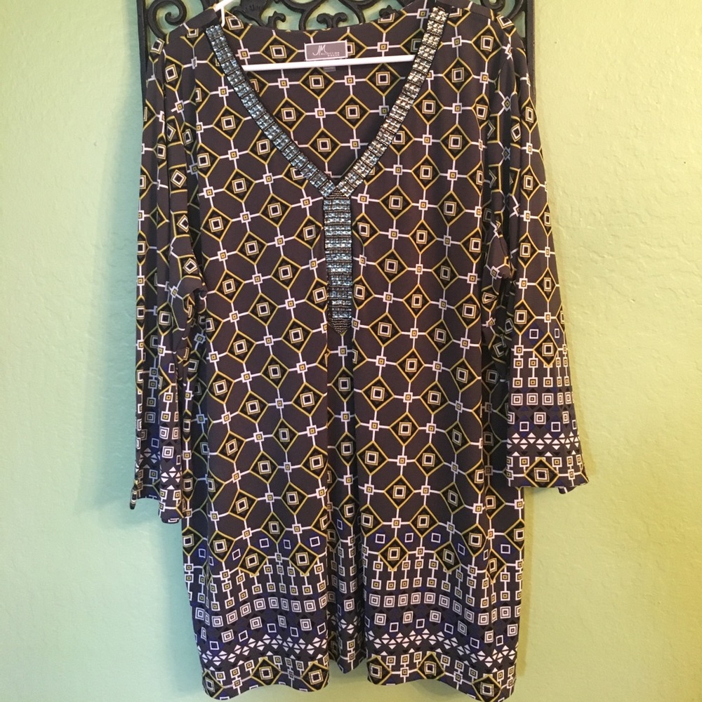 JM Collection Woman charcoal beaded Tunic blouse