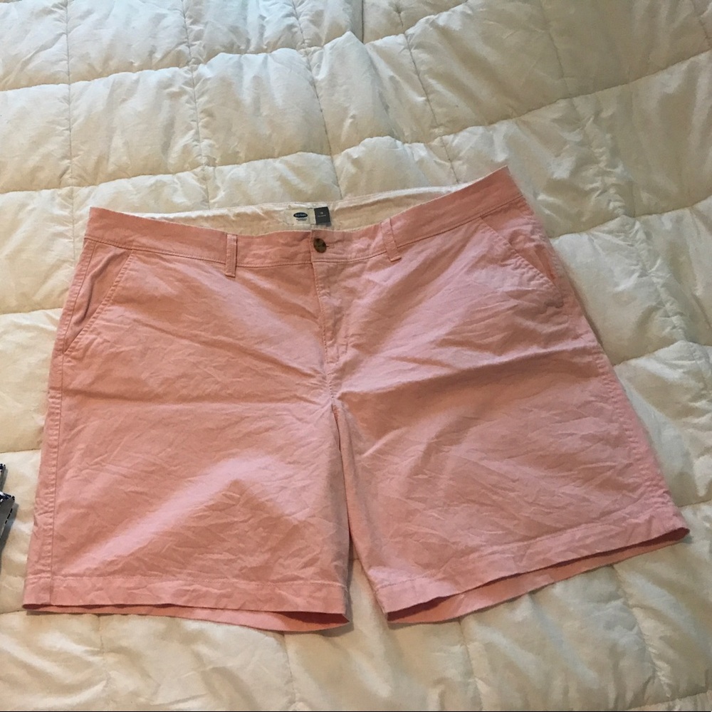 Cute light pink shorts from Old Navy in a size 18