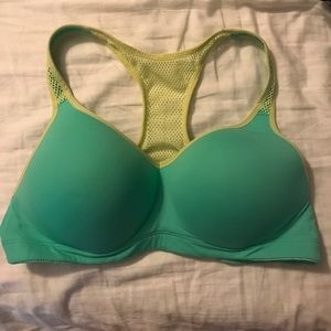 Push up sports bra