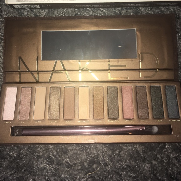 Urban Decay Naked Palette - Picture 2 of 3