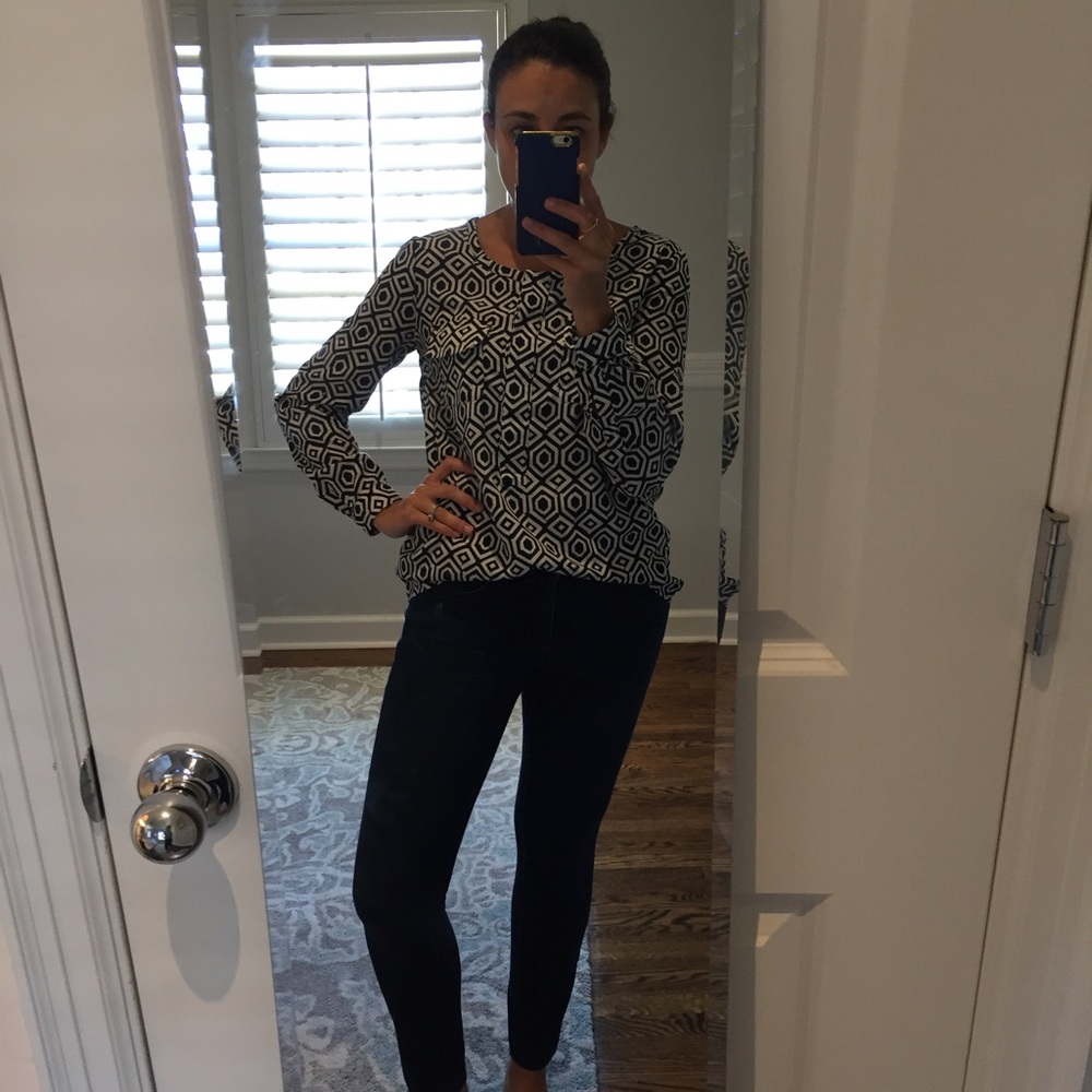 Gap extra small geometric print blouse