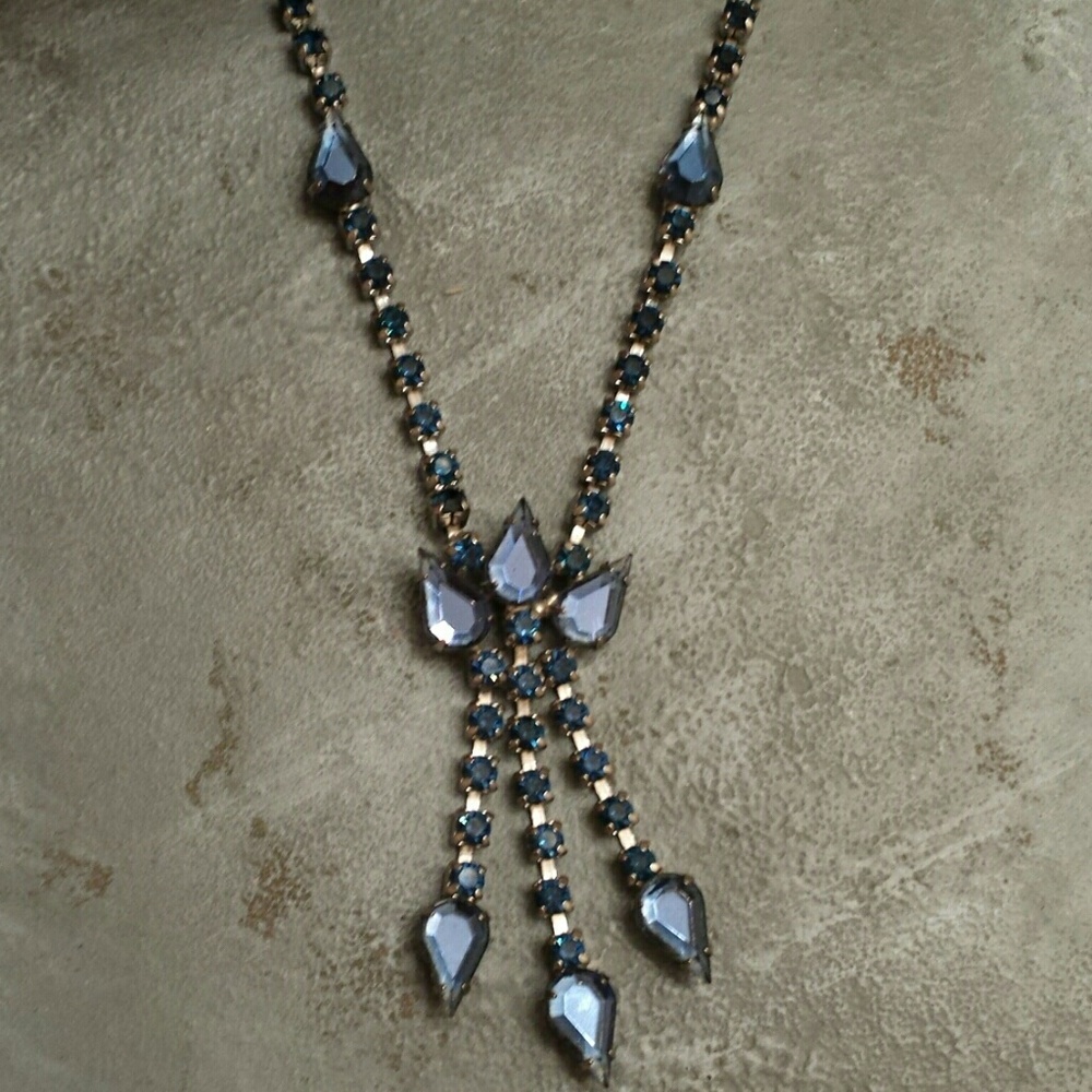 🐦 Vintage Rhinestone Necklace