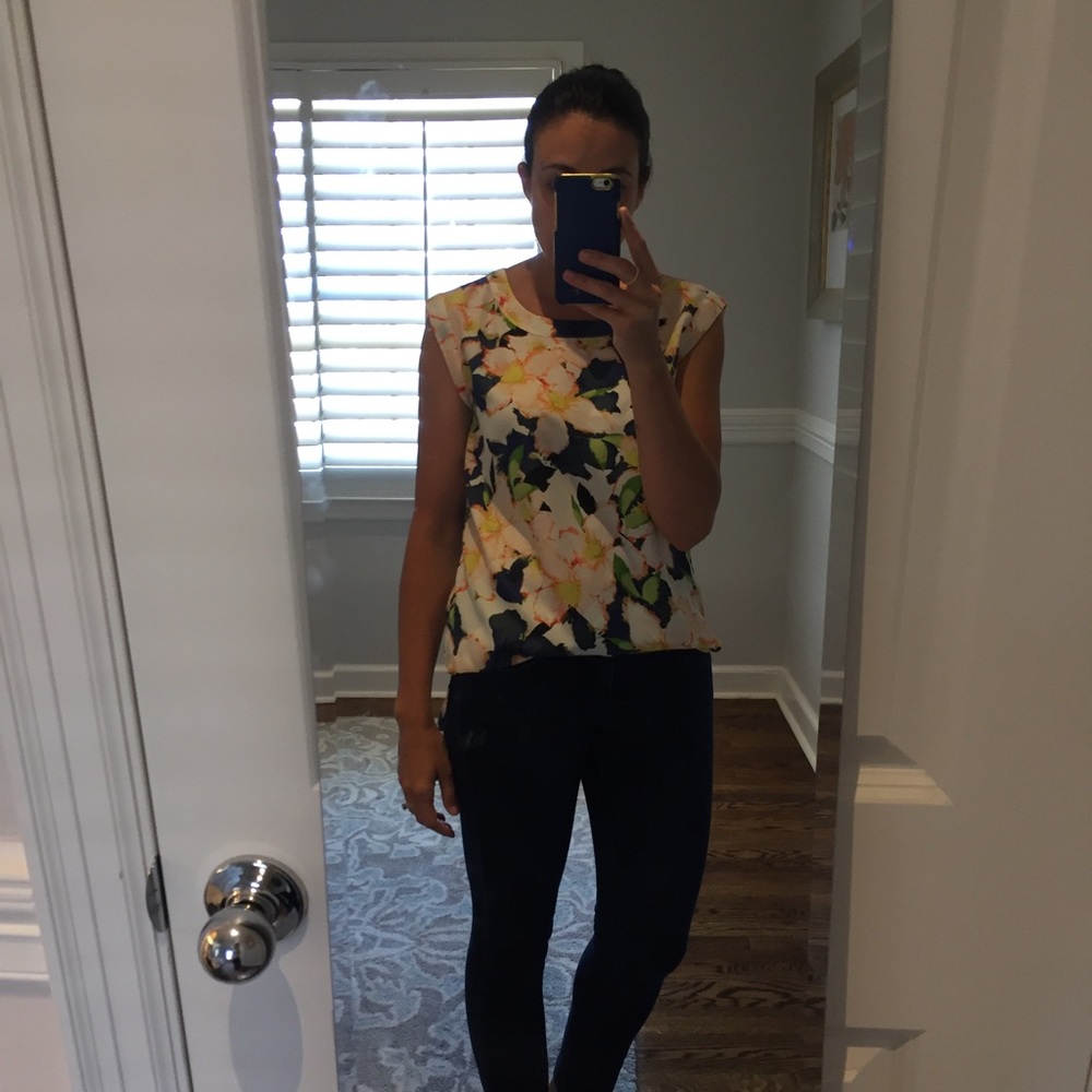 Jcrew sz XS floral sleeveless blouse