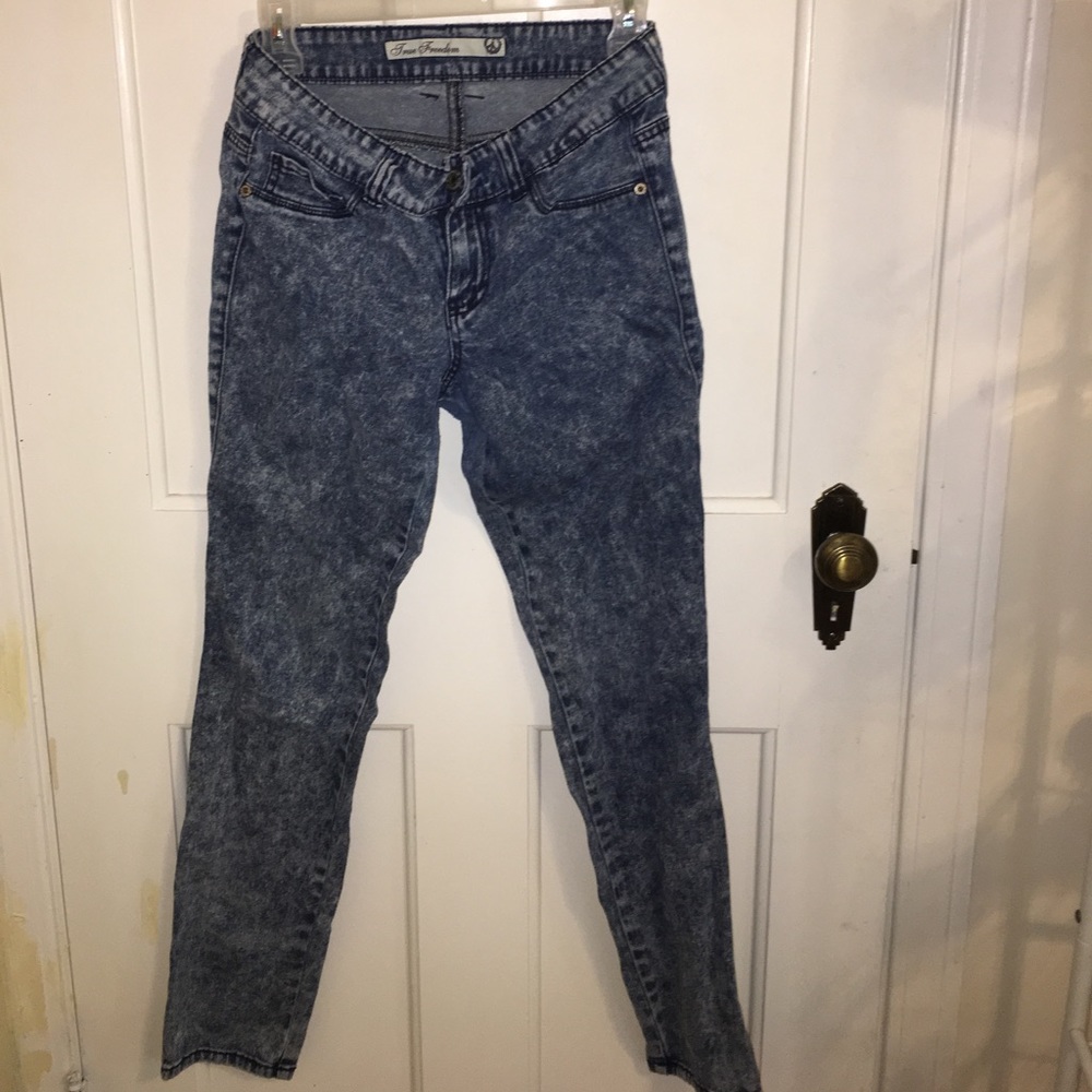 Acid wash jeans