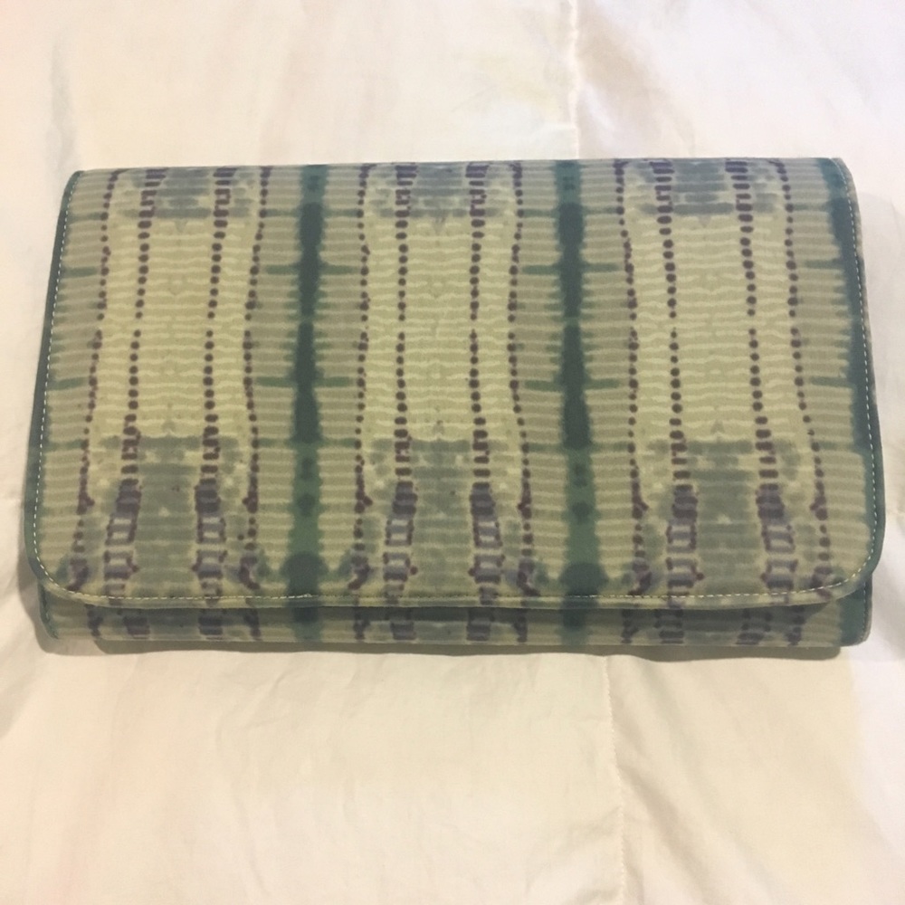 Urban tie dye big clutch