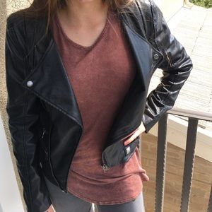 Leather jacket from the brand LUSH. BLACK FRIDAY