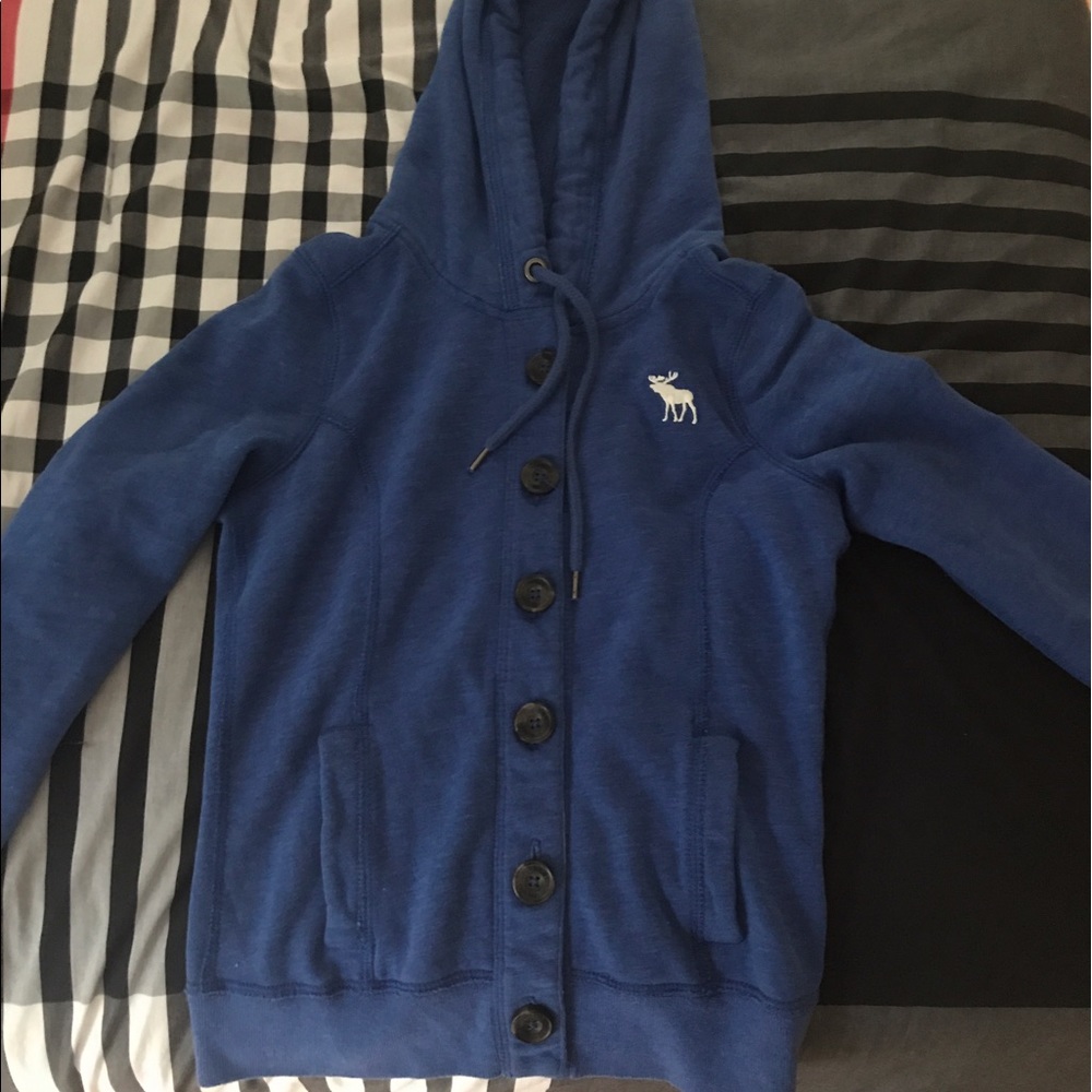 A&f blue sweatshirt