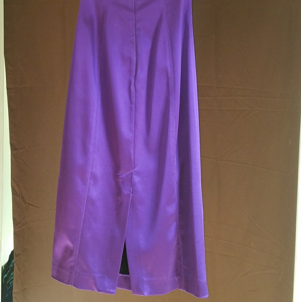 Dress - Picture 3 of 3