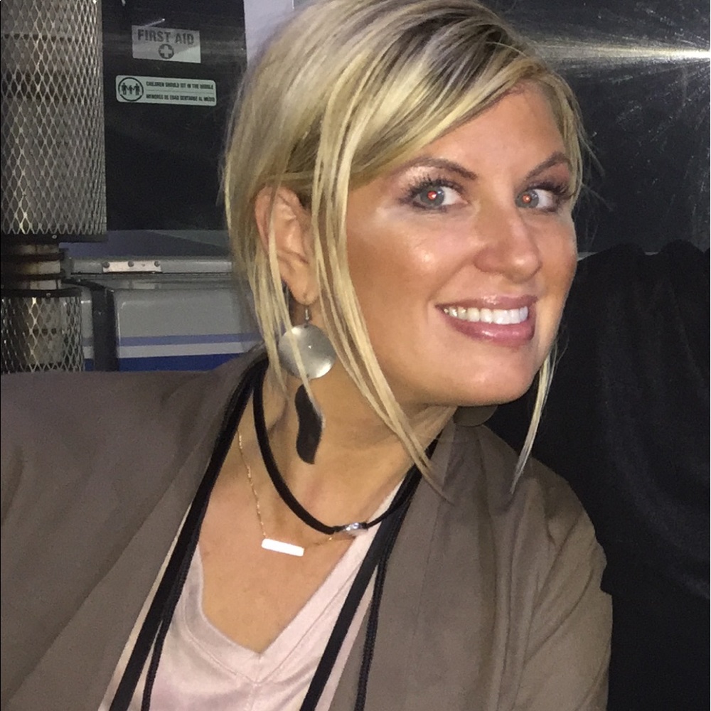 Meet your Posher, Cheri