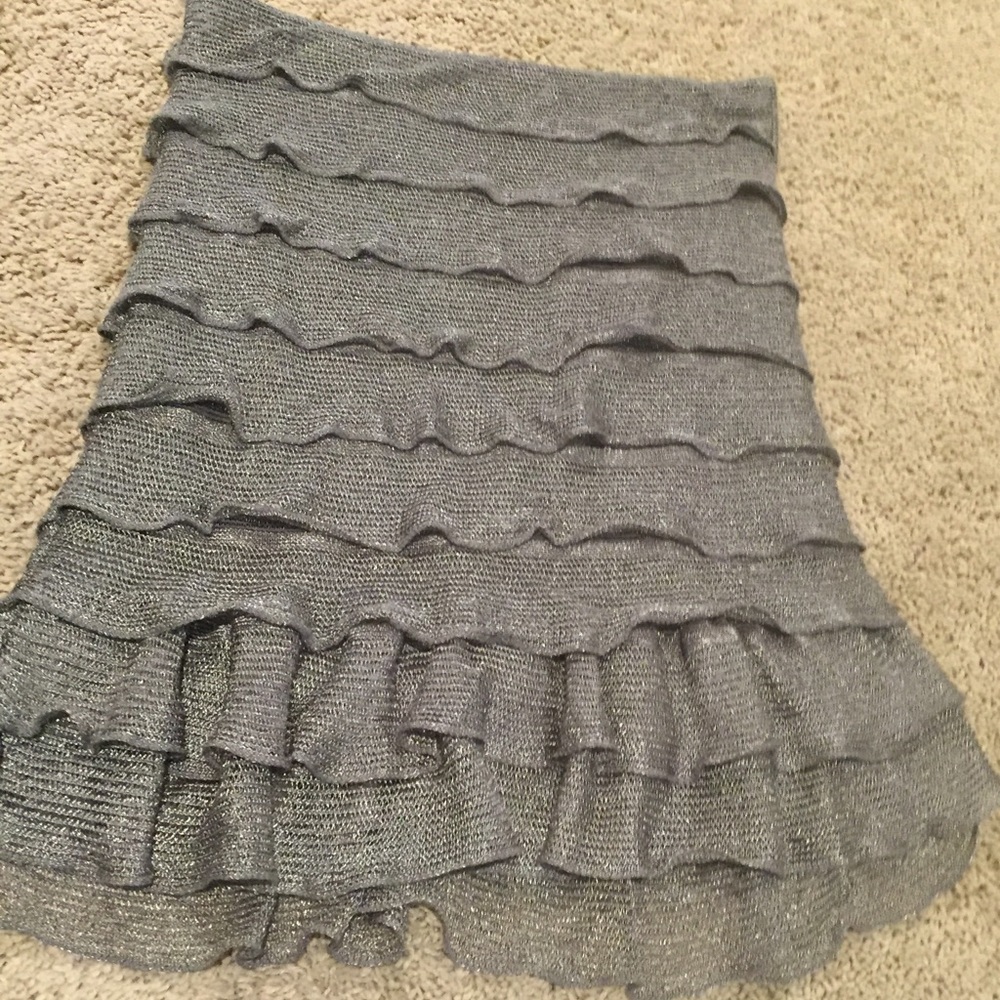 Gray Ruffled skirt - Picture 3 of 3