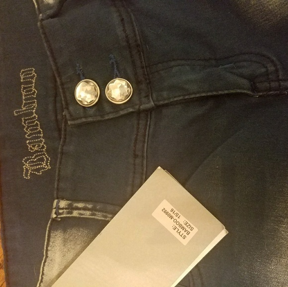 Stretchy material jeans - Picture 2 of 3