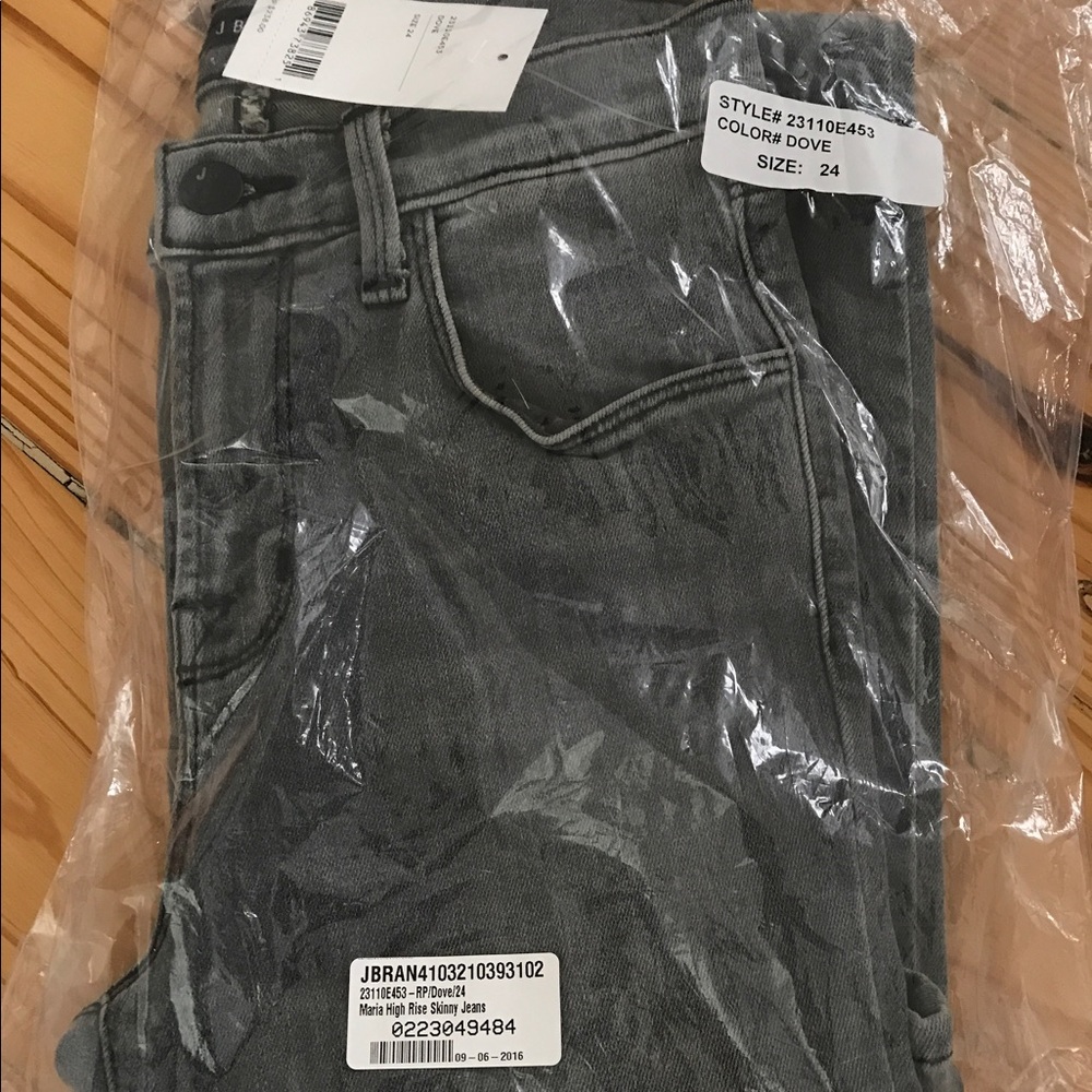 NWT J brand Maria dove grey jeans