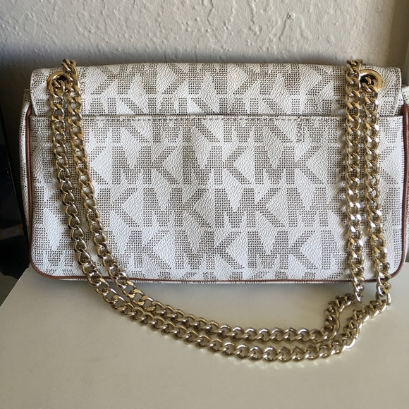 Michael kors purse - Picture 2 of 3