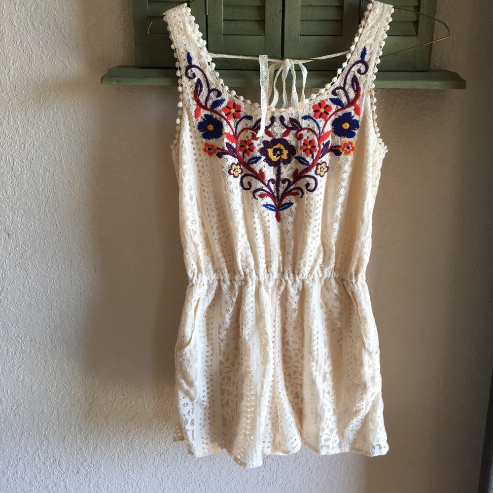 Floral embroidered lace jumper