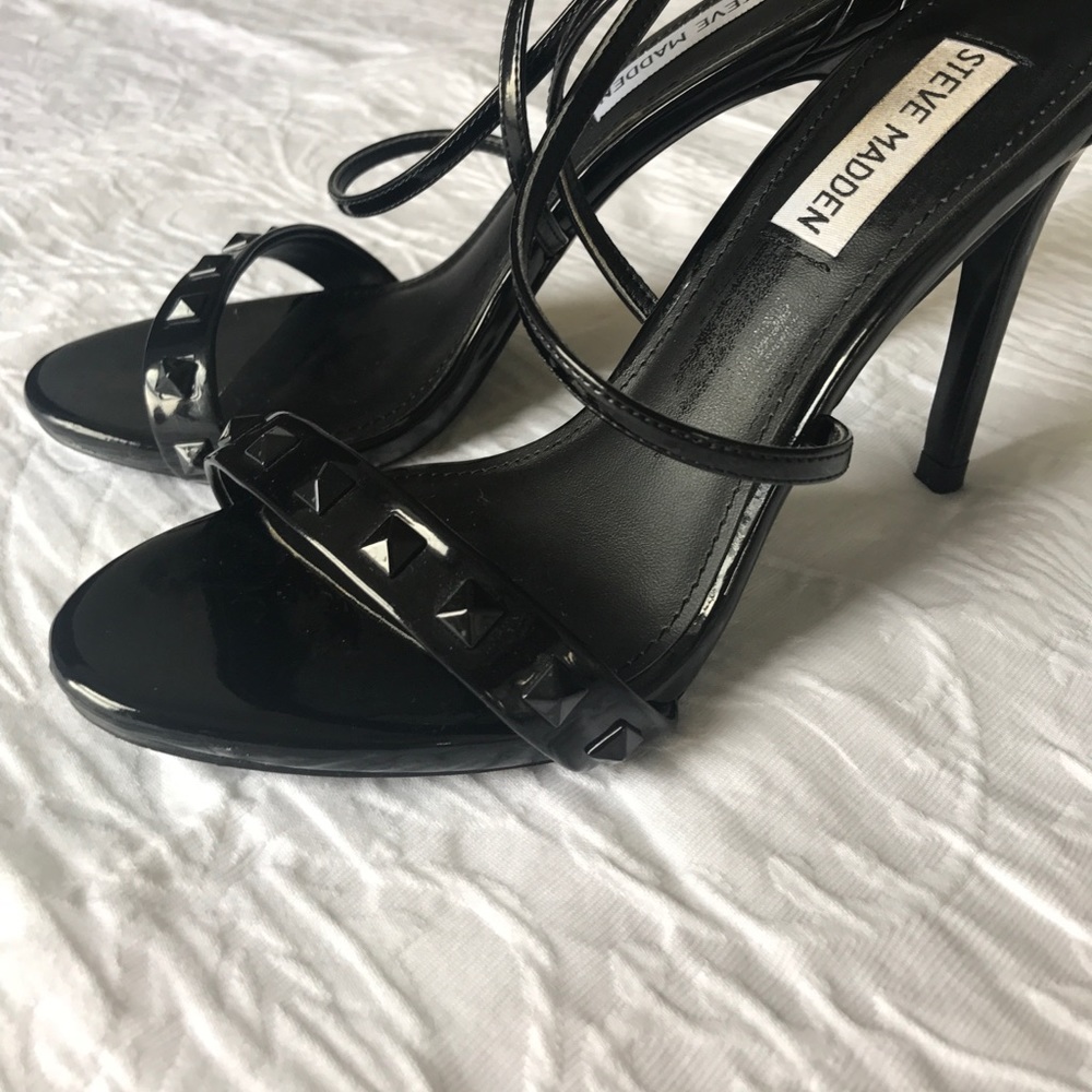 Black strap Steve Madden heels with black studs - Picture 3 of 4
