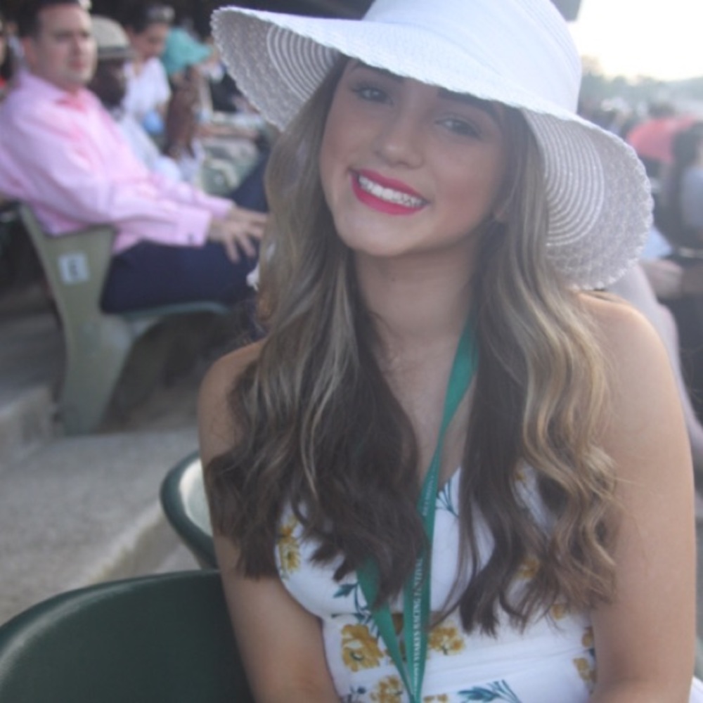 Meet your Posher, Jenavie