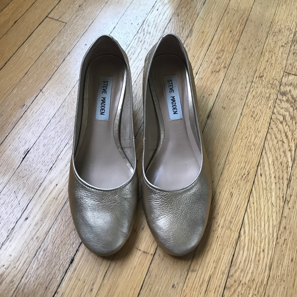 Gold Steve Madden Flats