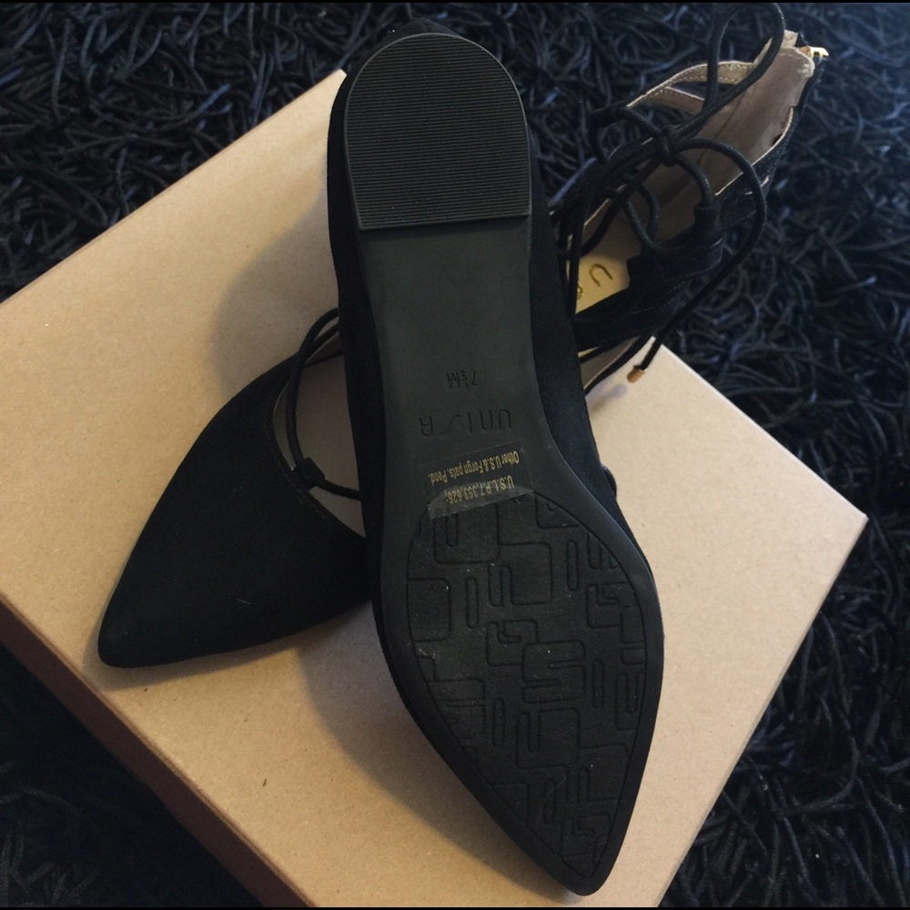 NEW Unisa Liannaa Black Flat Leather Size:7.5 - Picture 6 of 8