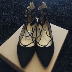NEW Unisa Liannaa Black Flat Leather Size:7.5