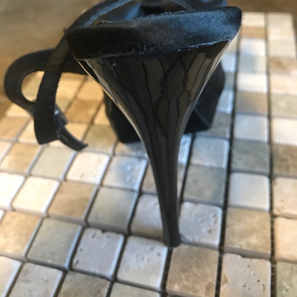 Shoes - Picture 2 of 2