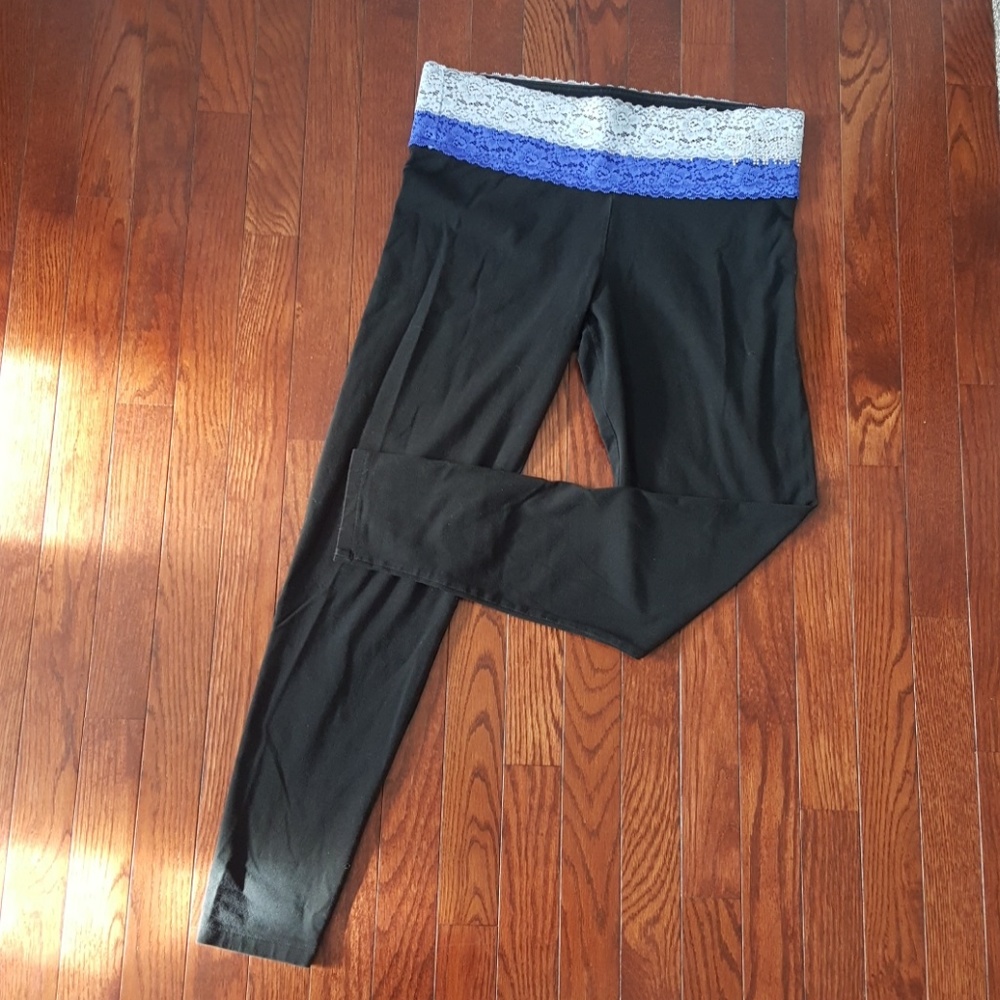 PINK yoga leggings