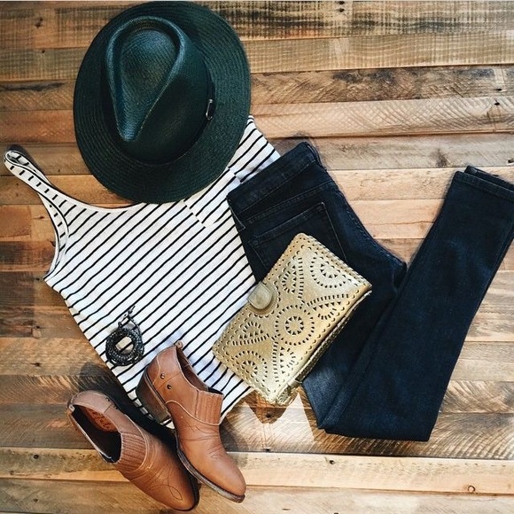 NIB Hand Finished Leather Tan Western Ankle Bootie - Picture 5 of 6