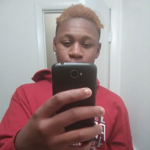 Meet your Posher, Devin