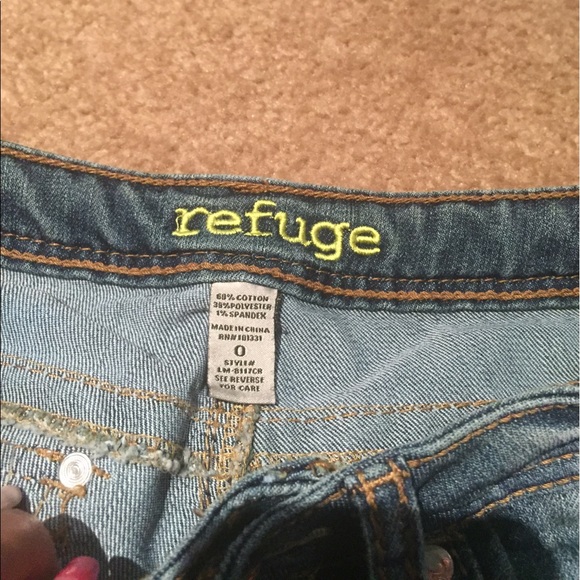 Jean Shorts - Picture 3 of 3