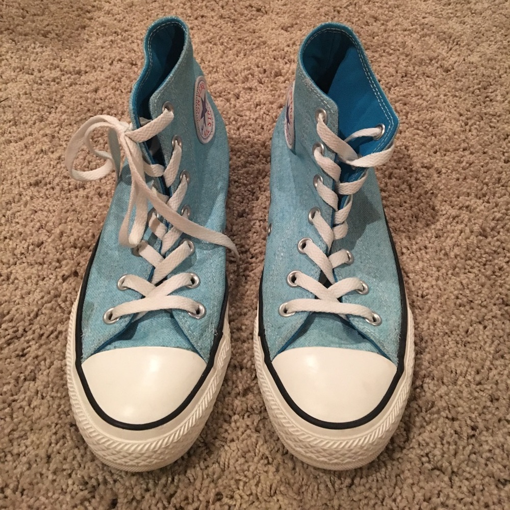 Sky blue high top all-star Chuck Taylor converse