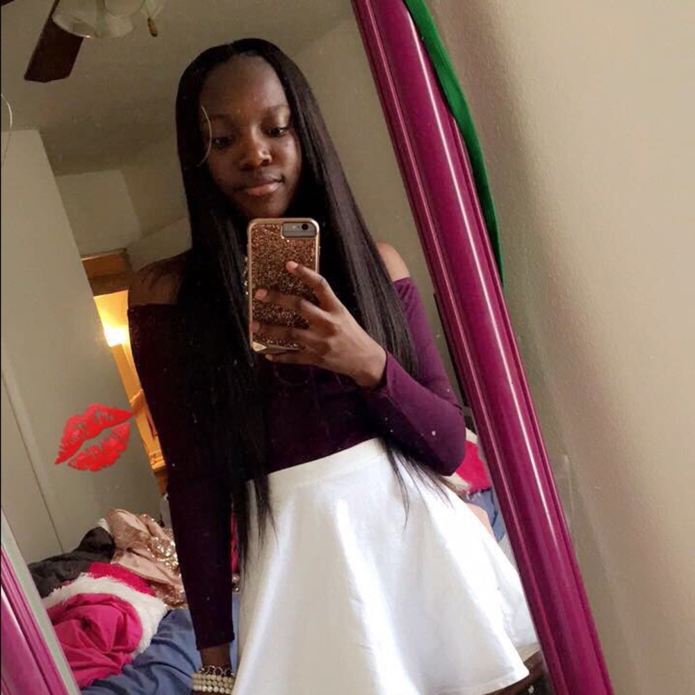Meet your Posher, Calneshia