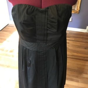 Limited Midi Strapless Dress w Pleats and Appliqué