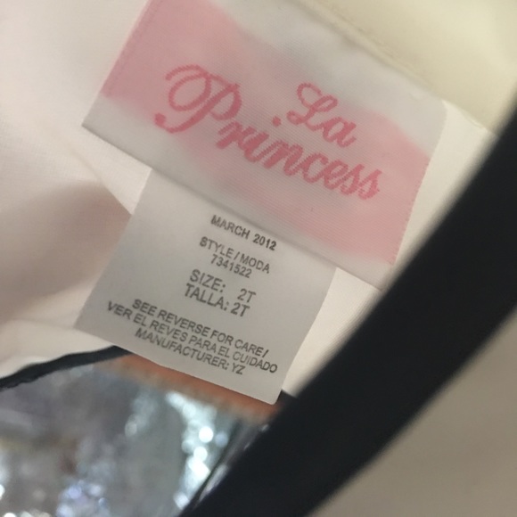 Beautiful girls dress - Picture 3 of 5