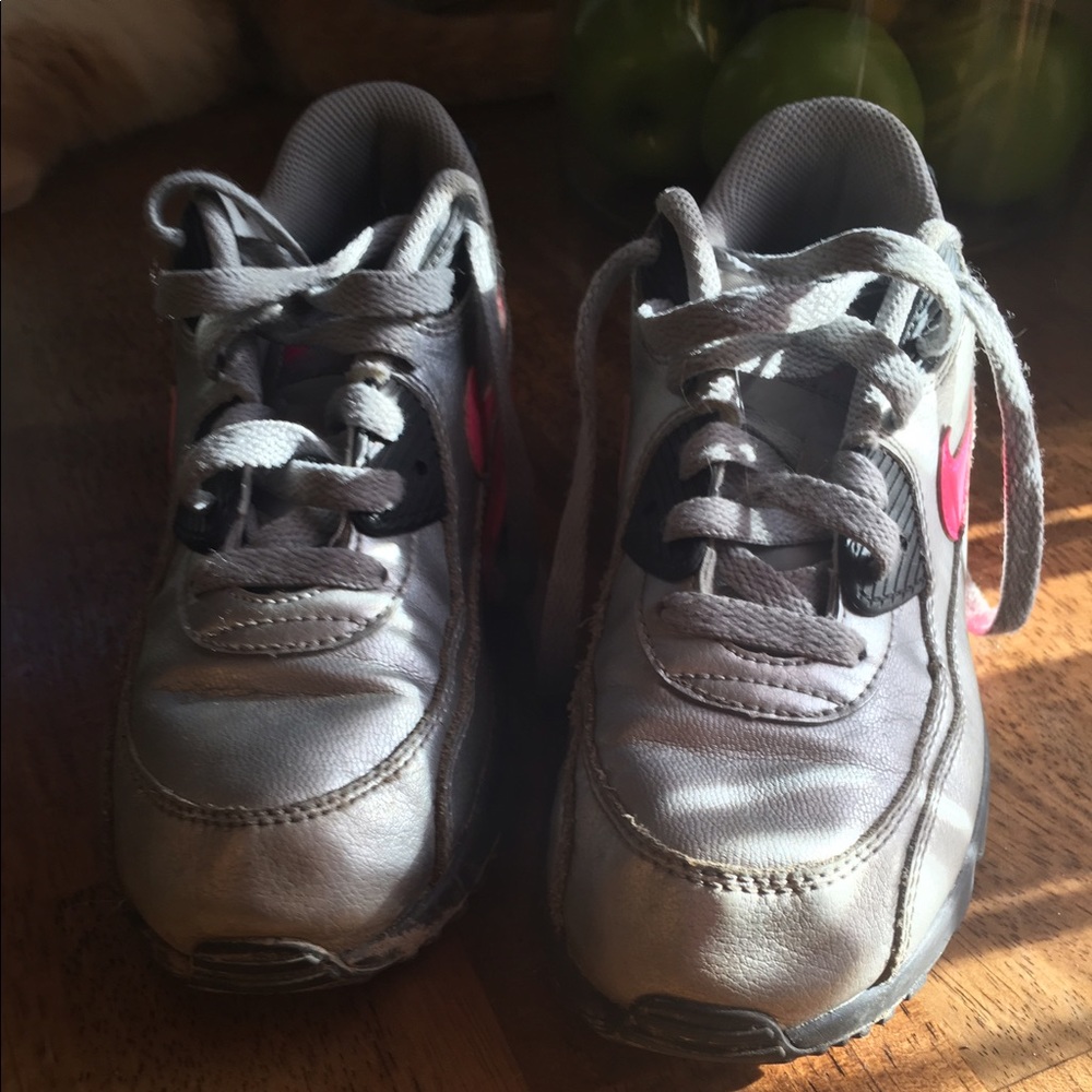 Youth girls Nike air max sneakers - Picture 2 of 4