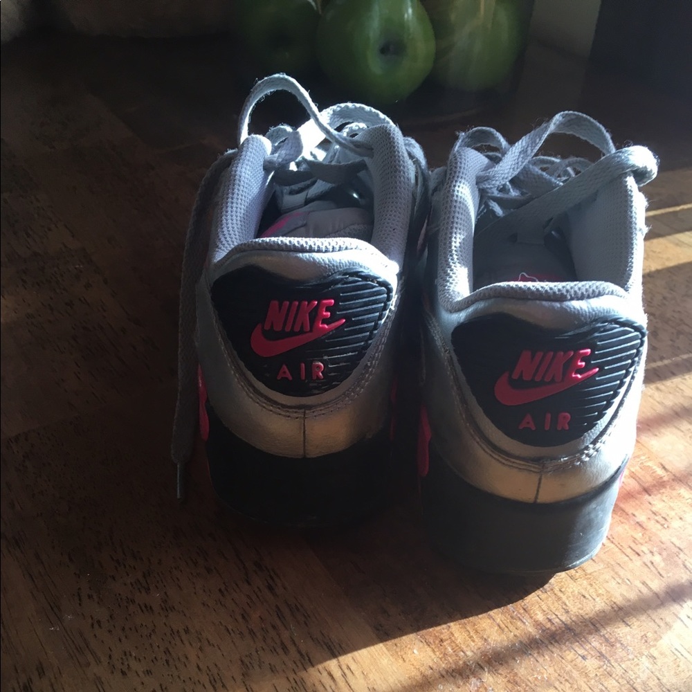 Youth girls Nike air max sneakers - Picture 3 of 4