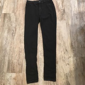 High Rise Ankle Length Jeans