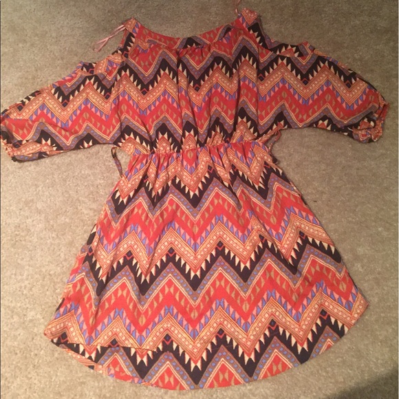 Dress - Picture 2 of 3