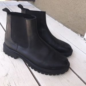 urban outfitters chelsea boots
