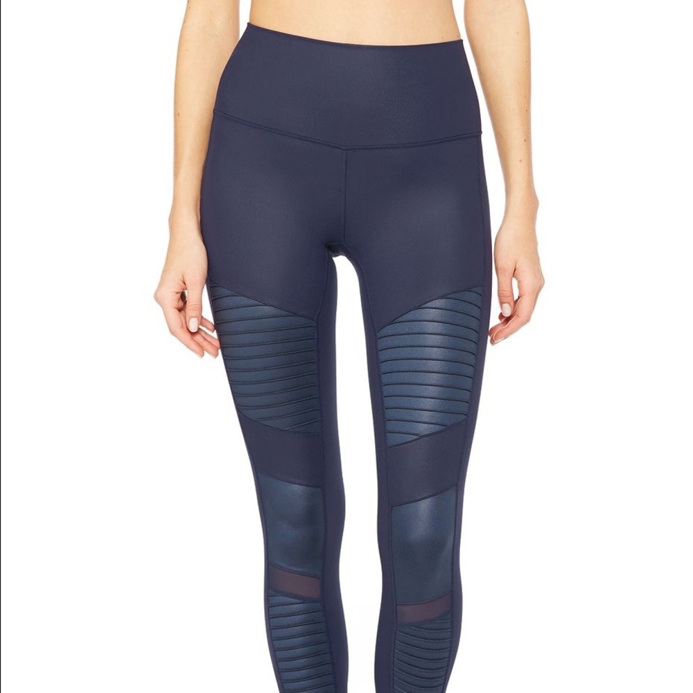 *SOLD* Alo yoga navy Moto Leggings
