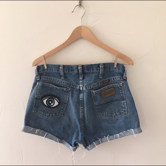 Wrangler High Waisted Shorts - Picture 2 of 4