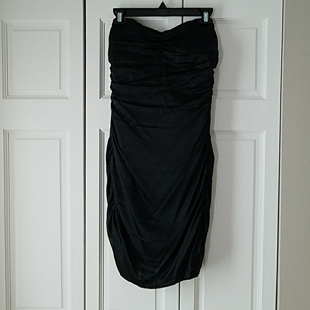 NYE EXPRESS black ruched cocktail dress