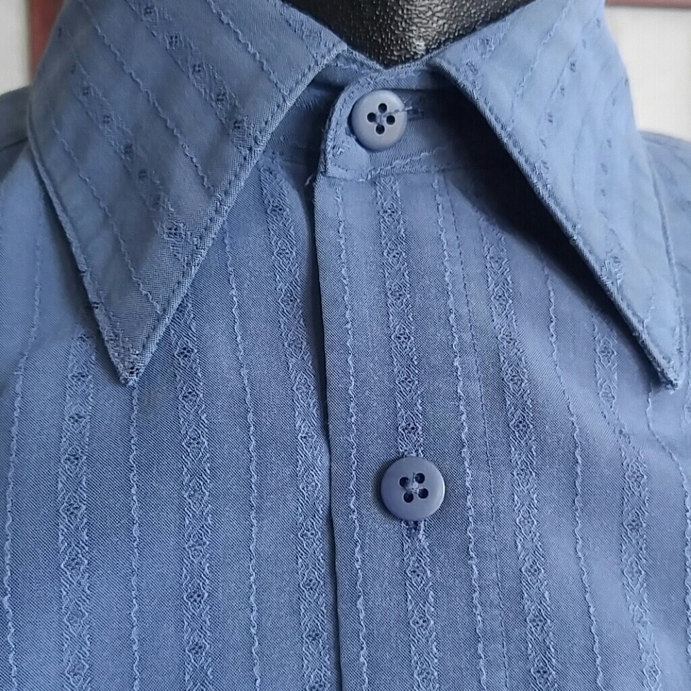 Shirt - Picture 2 of 6