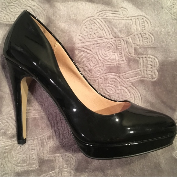 Shiny Black Aldo pumps - Picture 3 of 4