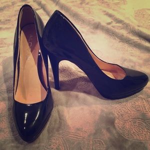 Shiny Black Aldo pumps