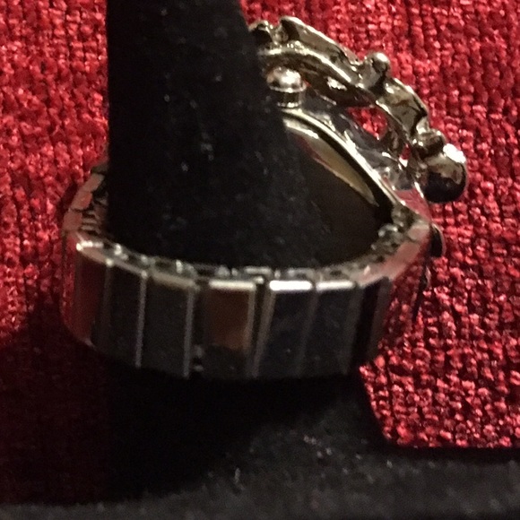 Flower Ring Watch - Picture 2 of 5