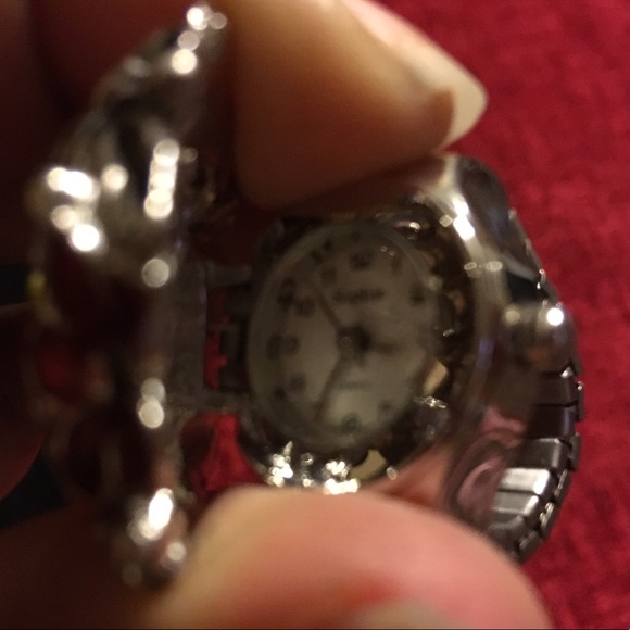 Flower Ring Watch - Picture 3 of 5