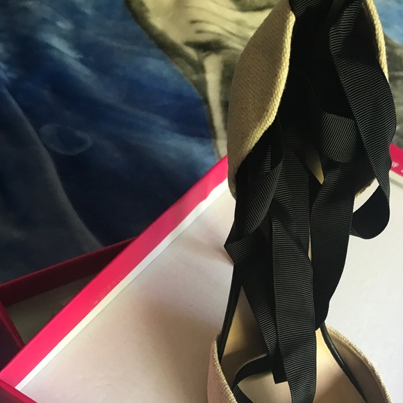 Pumps - Picture 4 of 4